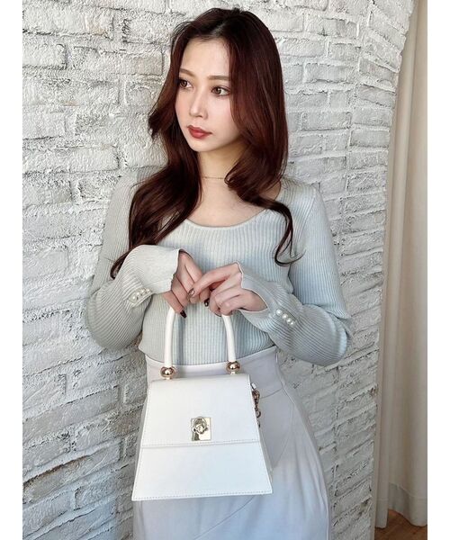 RESEXXY（リゼクシー）の「パールスリーブリブニットトップス（ニット/セーター・レディース・ブルー/ブラック/ホワイト・FREE）」の6枚目の写真