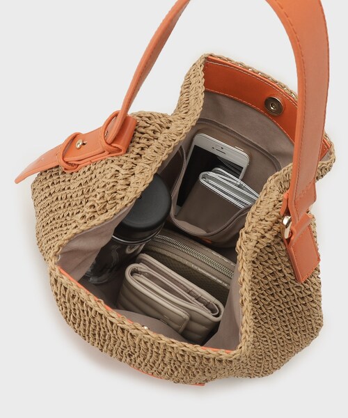 UNTITLED（アンタイトル）の「◆【WEB限定カラーあり／４色展開】ペーパーポケットショルダー（トートバッグ・レディース・グリーン系その他5/ベージュ系その他2/オレンジ系その他5/ブラック・99）」の13枚目の写真