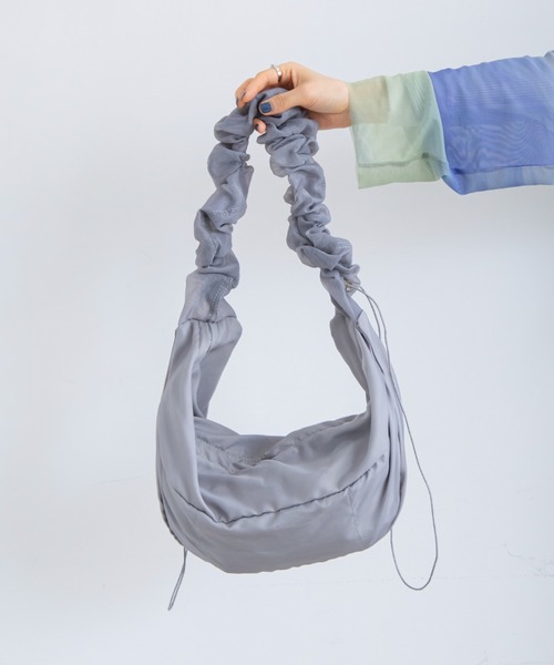 VACANCY（ヴァカンシー）の「ドロストチュールショルダーバッグ（ショルダーバッグ・レディース・ベージュ/アイボリー/グレー・FREE）」の6枚目の写真