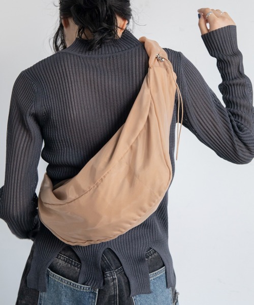 VACANCY（ヴァカンシー）の「ドロストチュールショルダーバッグ（ショルダーバッグ・レディース・ベージュ/アイボリー/グレー・FREE）」の17枚目の写真