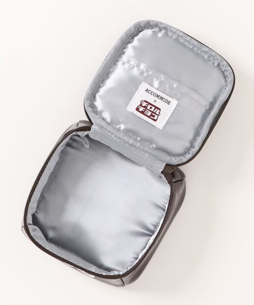 ACCOMMODE（アコモデ）の「チロルチョコ　ダイカットポーチ（ポーチ・レディース・ブラウン/ホワイト・FREE）」の7枚目の写真