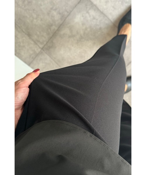 &. NOSTALGIA（アンドドットノスタルジア）の「【ZOZO限定】@reeechan419コラボ テーパードパンツ ★TALLサイズあり（その他パンツ・レディース・オフホワイト/ブラック・TALL/M）」の7枚目の写真