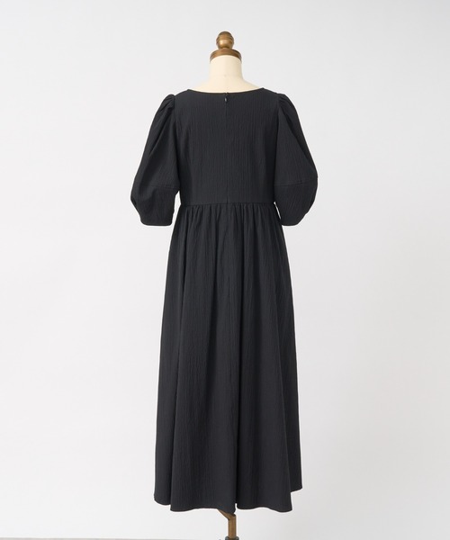 La boutique BonBon(ラブティックボンボン)の「リップルランタンスリーブワンピース(ワンピース・レディース・ブラック/スカイブルー・36/38)」の21枚目の写真