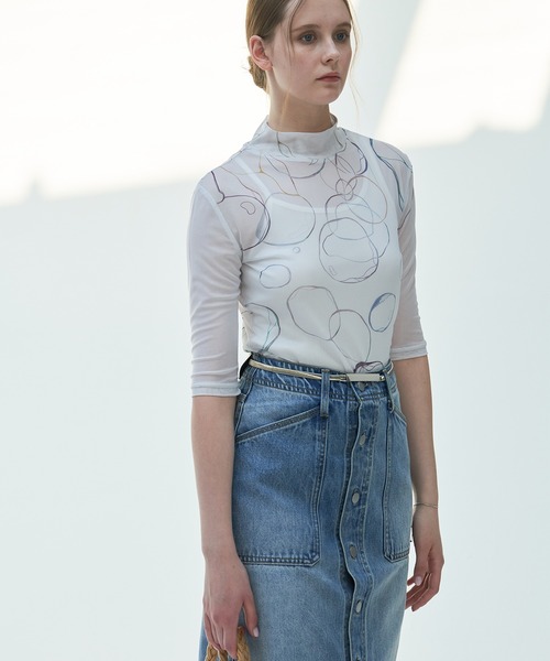 ELOOPS(イーループス)の「【ELOOPS】バッブルモチーフプリントシアートップス(Tシャツ/カットソー・レディース・オフホワイト・S/M/L)」の2枚目の写真