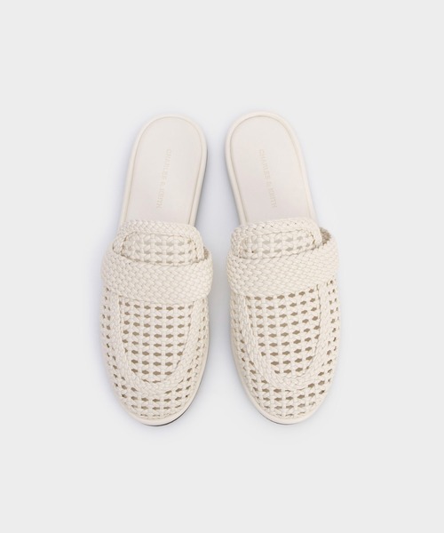 CHARLES & KEITH(チャールズ & キース)の「ウーブンスリップオンフラット(サンダル・レディース・オフホワイト/ブラウン・22.5cm/23cm/23.5cm/24.5cm/25cm/25.5cm)」の9枚目の写真