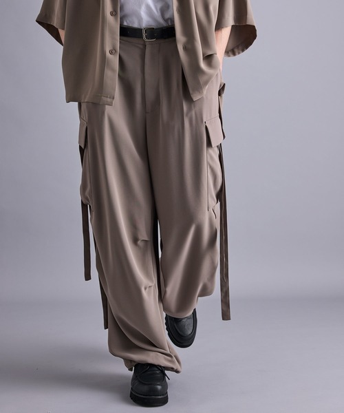 JUNRED(ジュンレッド)の「【 セットアップ対応 】ドレープツイルパラシュートパンツ(カーゴパンツ・メンズ・ネイビー/ブラック/グレー系その他/ベージュ系その他・L/M/S)」の1枚目の写真