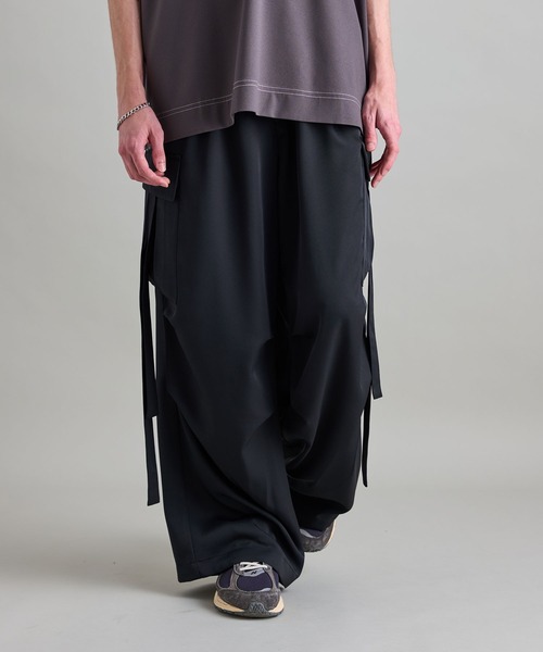 JUNRED(ジュンレッド)の「【 セットアップ対応 】ドレープツイルパラシュートパンツ(カーゴパンツ・メンズ・ネイビー/ブラック/グレー系その他/ベージュ系その他・L/M/S)」の2枚目の写真