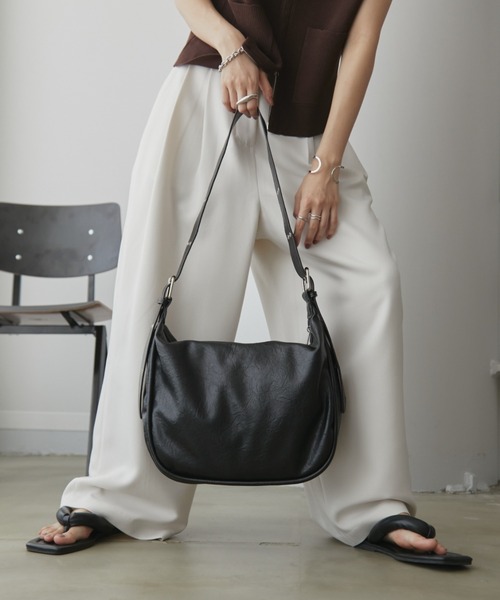 Aunt Marie's（アントマリーズ）の「ダブルリングベルトビンテージライクショルダー/ハンドバッグ（ショルダーバッグ・レディース・ブラック/カーキ/シルバー/アイボリー・FREE）」の21枚目の写真