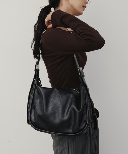 Aunt Marie's（アントマリーズ）の「ダブルリングベルトビンテージライクショルダー/ハンドバッグ（ショルダーバッグ・レディース・ブラック/カーキ/シルバー/アイボリー・FREE）」の16枚目の写真