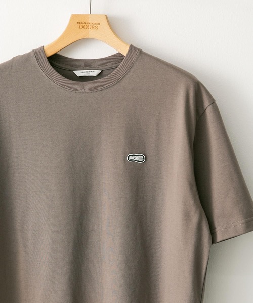 URBAN RESEARCH DOORS（アーバンリサーチドアーズ）の「ラバーネームショートスリーブTシャツ（Tシャツ/カットソー・メンズ・オリーブ/モカ/スミクロ/ホワイト・MEDIUM/LARGE）」の3枚目の写真