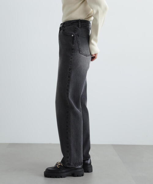 N.（N. Natural Beauty Basic）（エヌエヌナチュラルビューティーベーシック）の「ハイウエストストレートデニム（デニムパンツ・レディース・ブルー/ブラック・MEDIUM/SMALL）」の10枚目の写真