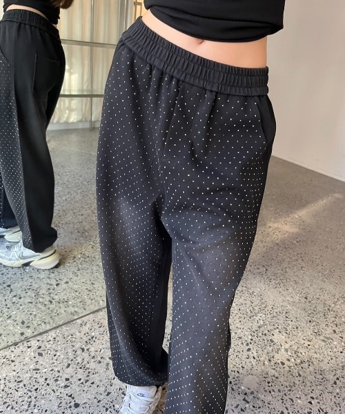 BLONDEY（ブロンディ）の「ラインストーンピグメントジョガースウェットパンツ（スウェットパンツ・レディース・ベージュ/チャコールグレー・FREE）」の6枚目の写真