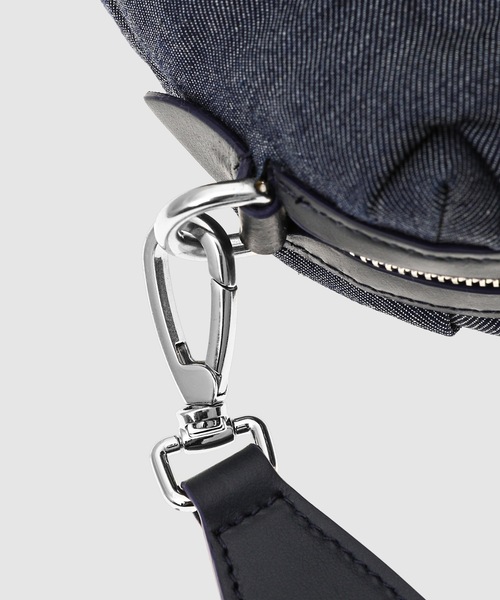 Maison Margiela（メゾンマルジェラ）の「GLAM SLAM SPORT ON BODY BAG（ボディバッグ/ウエストポーチ・メンズ・ブルー系その他・UNI）」の4枚目の写真