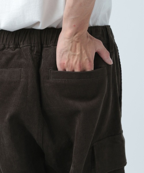 BAYFLOW(ベイフロー)の「コーデュロイカーゴパンツ(カーゴパンツ・メンズ・ブラック/ダークブラウン/ベージュ・MEDIUM/LARGE)」の12枚目の写真