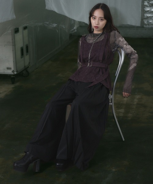 HARE（ハレ）の「2WAYヴィンテージジャガードビスチェ(HARE)（ベスト・レディース・ブラック/バーガンディー・FREE）」の4枚目の写真