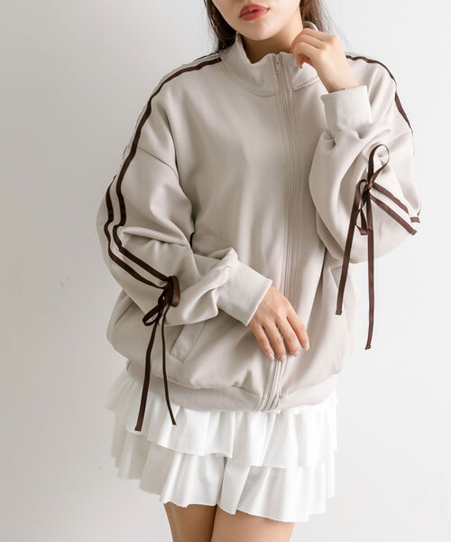 OLIVE des OLIVE（オリーブデオリーブ）の「袖リボントラックジャケット（ジャージ・レディース・アイボリー/サックスブルー/ブラック/グレイッシュベージュ/ブラウン・FREE）」の20枚目の写真