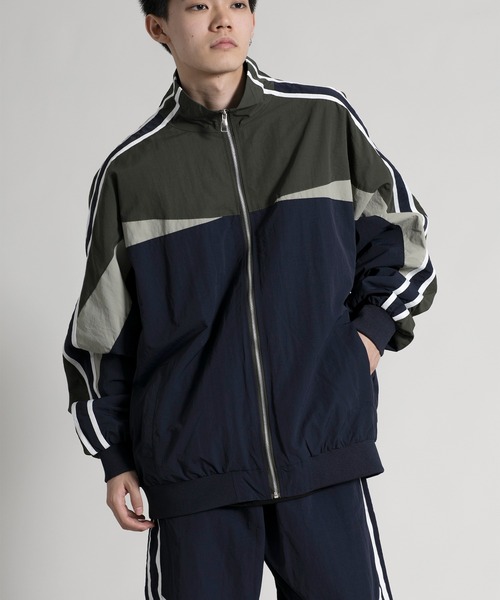 aimoha(アイモハ)の「【aimoha neo】 Retro Color Block Jacket(ブルゾン・メンズ・ブラック/ネイビー・MEDIUM/XX-LARGE/LARGE/X-LARGE/XXX-LARGE/XXXX-LARGE)」の2枚目の写真