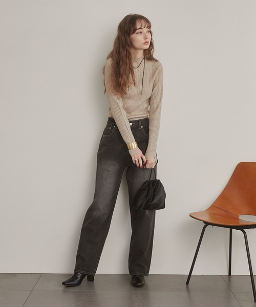 ANGIE（アンジー）の「ローライズデニムパンツ（デニムパンツ・レディース・ブラック/グレー/ブルー・MEDIUM）」の2枚目の写真