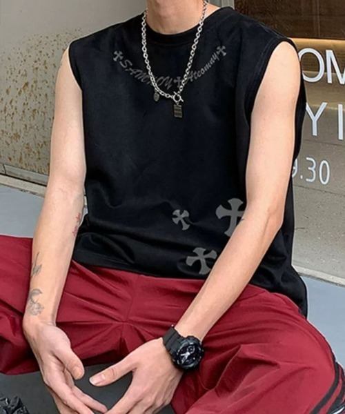 NOWLE（ノウル）の「【NOWLE】フェイクスエード ノースリーブ Tシャツ（Tシャツ/カットソー・メンズ・ベージュ系2/グレー系4/グレー系3/グレー系2/ホワイト系1/グレー系1/ブラック系1/カーキ系2/ベージュ系3/ベージュ系1/ブラック系2/レッド系2/レッド系1/ピンク系3/ピンク系2/ピンク系1/カーキ系1・FREE）」の4枚目の写真