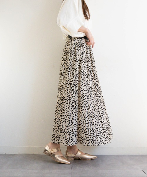 Fabby fabby（ファビィーファビィー）の「スタッズベルトフラットパンプス（パンプス・レディース・ブラック/シルバー/ゴールド・SMALL/MEDIUM/LARGE）」の8枚目の写真