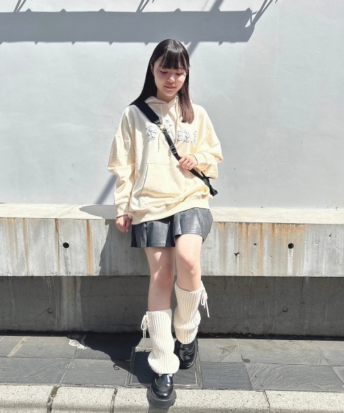 F i.n.t（フィント）の「レースアップニットレッグカバー/fint（レッグウォーマー・レディース・グレー/アイボリー・FREE）」の21枚目の写真