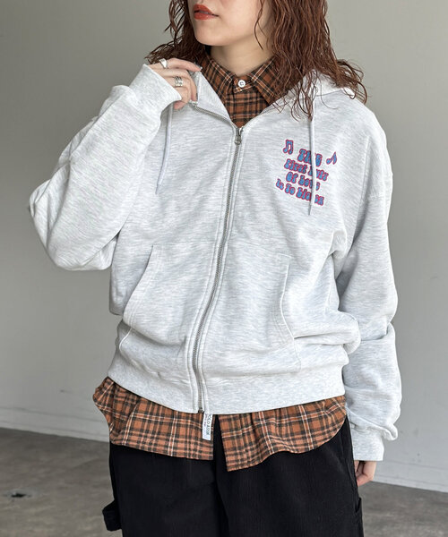 CPCM（シーピーシーエム）の「サガラ刺繍ジップパーカー（パーカー・レディース・チャコールグレー/ネイビー/グレー・MEDIUM/LARGE）」の14枚目の写真