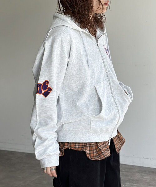 CPCM（シーピーシーエム）の「サガラ刺繍ジップパーカー（パーカー・レディース・チャコールグレー/ネイビー/グレー・MEDIUM/LARGE）」の17枚目の写真