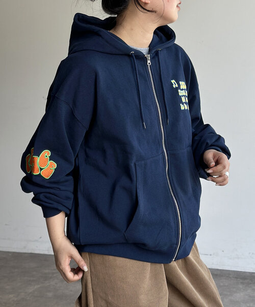 CPCM（シーピーシーエム）の「サガラ刺繍ジップパーカー（パーカー・レディース・チャコールグレー/ネイビー/グレー・MEDIUM/LARGE）」の4枚目の写真
