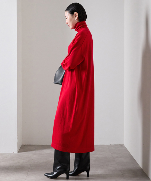 VERMEIL par iena(ヴェルメイユパーイエナ)の「glowwool ニットタートルワンピース(ニット/セーター・レディース・ブラック/チャコールグレー/ボルドー・FREE)」の12枚目の写真