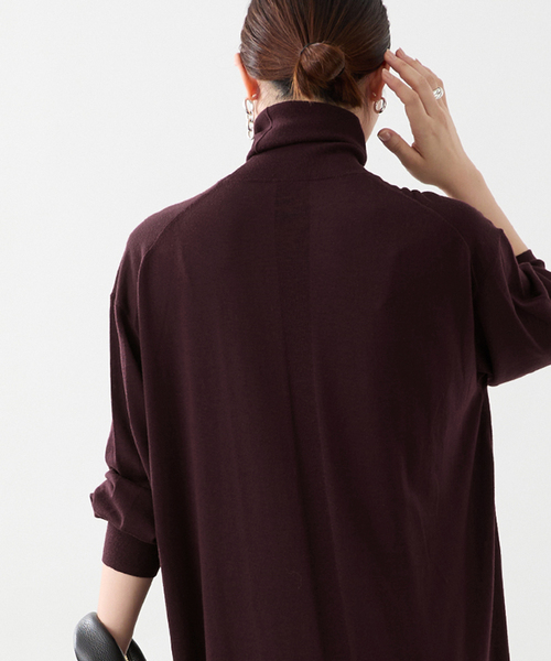 VERMEIL par iena(ヴェルメイユパーイエナ)の「glowwool ニットタートルワンピース(ニット/セーター・レディース・ブラック/チャコールグレー/ボルドー・FREE)」の22枚目の写真