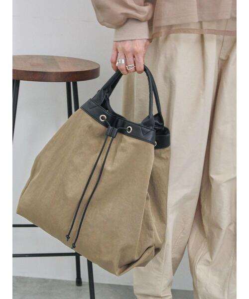 Samansa Mos2 blue（サマンサモスモスブルー）の「ナイロン巾着トートバッグ（ハンドバッグ・レディース・ブラック/グレー/ベージュ・F）」の3枚目の写真