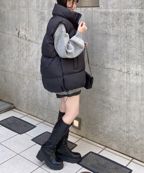 INGNI（イング）の「エコダウンベスト（ダウンベスト・レディース・オフホワイト/ブラック/グレー・M）」の11枚目の写真