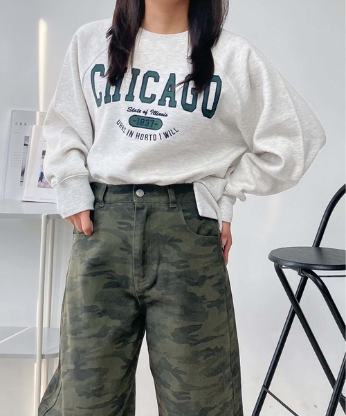 AS KNOW AS plus（アズノゥアズプラス）の「◇アソートデザイン チェーン刺繍 アーチロゴスウェットプルオーバー（スウェット・レディース・ネイビー/オートミール/スミクロ/カーキ/アイボリー系/レッド系/ブラック系/ダークグリーン系/ブラック系1/アイボリー系1/ネイビー系1/ダークグリーン系1/ブラック系2/グリーン系2/アイボリー系2/サックスブルー系2/ダークグリーン系3/グレー系3/アイボリー系3/レッド系3/レッド系4/グレー系4/ネイビー系4/アイボリー系4/サックスブルー系5/ブラック系5/アイボリー系5・FREE）」の14枚目の写真