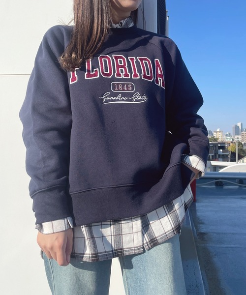 AS KNOW AS plus（アズノゥアズプラス）の「◇アソートデザイン チェーン刺繍 アーチロゴスウェットプルオーバー（スウェット・レディース・ネイビー/オートミール/スミクロ/カーキ/アイボリー系/レッド系/ブラック系/ダークグリーン系/ブラック系1/アイボリー系1/ネイビー系1/ダークグリーン系1/ブラック系2/グリーン系2/アイボリー系2/サックスブルー系2/ダークグリーン系3/グレー系3/アイボリー系3/レッド系3/レッド系4/グレー系4/ネイビー系4/アイボリー系4/サックスブルー系5/ブラック系5/アイボリー系5・FREE）」の21枚目の写真