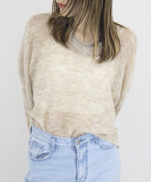 Reurie'（レウリィ）の「【新色追加 / HIT ITEM!】オーバーシアーVニット 長袖 Vネック 透け感 サマーニット シンプル 大人カジュアル ノームコア ナチュラル リラクシー 透かし編み 韓国（ニット/セーター・レディース・ネイビー/ベージュ/グリーン/チャコールグレー/ブラウン・FREE）」の14枚目の写真