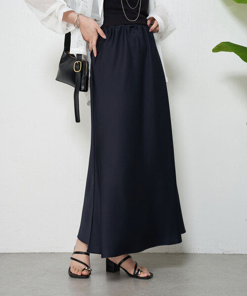 Jena espace merveilleux（ジェナ　エスパスメルヴェイユ）の「【新色登場】【-3キロ見え／褒められスカート】サテンロングスカート（スカート・レディース・ブラック/キャメル/カーキ/ブルー/ベージュ/ネイビー/イエロー/ダークブルー/ブルー系その他/ベージュ系その他・FREE）」の7枚目の写真