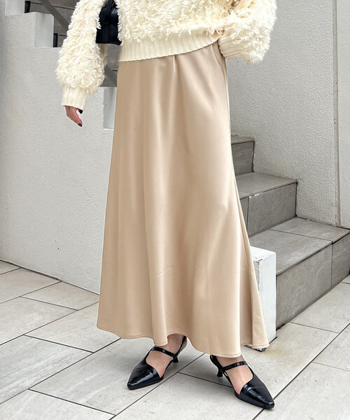 Jena espace merveilleux（ジェナ　エスパスメルヴェイユ）の「【新色登場】【-3キロ見え／褒められスカート】サテンロングスカート（スカート・レディース・ブラック/キャメル/カーキ/ブルー/ベージュ/ネイビー/イエロー/ダークブルー/ブルー系その他/ベージュ系その他・FREE）」の10枚目の写真