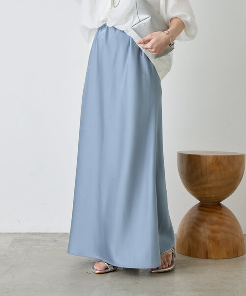 Jena espace merveilleux（ジェナ　エスパスメルヴェイユ）の「【新色登場】【-3キロ見え／褒められスカート】サテンロングスカート（スカート・レディース・ブラック/キャメル/カーキ/ブルー/ベージュ/ネイビー/イエロー/ダークブルー/ブルー系その他/ベージュ系その他・FREE）」の6枚目の写真