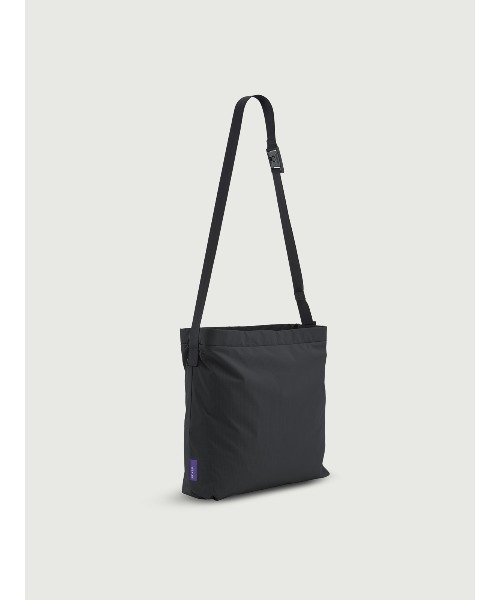 WEXLEY(ウェクスレイ)の「CLIFTON RECYCLED RIPSTOP BLACK(トートバッグ・メンズ・ブラック・ONE SIZE)」の7枚目の写真