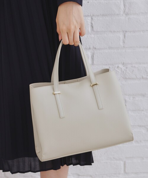 OPAQUE.CLIP（オペークドットクリップ）の「【2WAY】フロントバースクエアデザインミドルバッグ（ハンドバッグ・レディース・ブラック/アイボリー/ベージュ・00）」の5枚目の写真