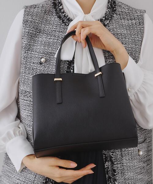 OPAQUE.CLIP（オペークドットクリップ）の「【2WAY】フロントバースクエアデザインミドルバッグ（ハンドバッグ・レディース・ブラック/アイボリー/ベージュ・00）」の7枚目の写真