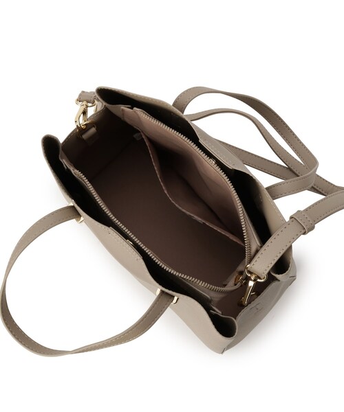 OPAQUE.CLIP（オペークドットクリップ）の「【2WAY】フロントバースクエアデザインミドルバッグ（ハンドバッグ・レディース・ブラック/アイボリー/ベージュ・00）」の19枚目の写真