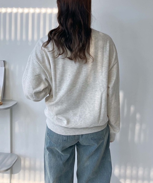 AS KNOW AS plus（アズノゥアズプラス）の「◇シンプルアソートデザインスウェットプルオーバー（クルマ・サガラロゴ刺繍）（スウェット・レディース・ブラック系その他/グリーン系その他/ネイビー系/アイボリー系・FREE）」の8枚目の写真