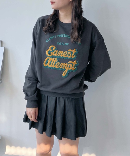 AS KNOW AS plus（アズノゥアズプラス）の「◇シンプルアソートデザインスウェットプルオーバー（クルマ・サガラロゴ刺繍）（スウェット・レディース・ブラック系その他/グリーン系その他/ネイビー系/アイボリー系・FREE）」の21枚目の写真