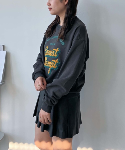 AS KNOW AS plus（アズノゥアズプラス）の「◇シンプルアソートデザインスウェットプルオーバー（クルマ・サガラロゴ刺繍）（スウェット・レディース・ブラック系その他/グリーン系その他/ネイビー系/アイボリー系・FREE）」の22枚目の写真