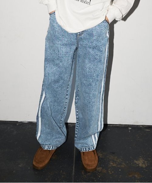 GLAZOS(グラソス)の「【大人向けサイズあり】デニム・配色ラインパンツ(デニムパンツ・キッズ・ブルー/ライトブルー/ブラック・S/M/L/LL)」の2枚目の写真