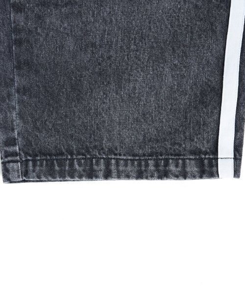 GLAZOS(グラソス)の「【大人向けサイズあり】デニム・配色ラインパンツ(デニムパンツ・キッズ・ブルー/ライトブルー/ブラック・S/M/L/LL)」の15枚目の写真