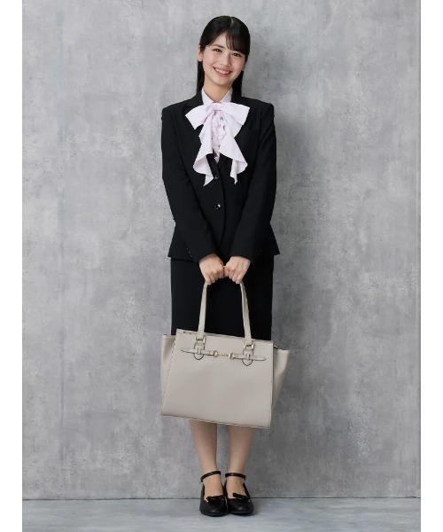 HARUYAMA(ハルヤマ)の「【ViVi】4WAY フリル&リボン ブラウス 洗える 形態安定 透け防止 フレッシャーズ 就活 卒業式 入学式 セレモニー オフィス シャツ(シャツ/ブラウス・レディース・ホワイト/ライトピンク/サックスブルー・9号/13号/5号/7号/11号/17号/15号)」の6枚目の写真