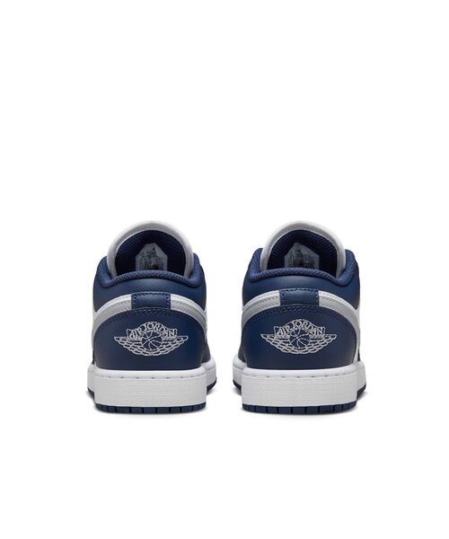 JORDAN BRAND（ジョーダンブランド）の「《親子コーデ対応商品》エア ジョーダン 1 LOW ジュニアシューズ / Air Jordan 1 Low Big Kids' Shoes 553560-141 White（スニーカー・キッズ・ホワイト系2・22.5/23/23.5/24/24.5/25）」の4枚目の写真