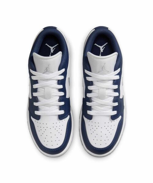JORDAN BRAND（ジョーダンブランド）の「《親子コーデ対応商品》エア ジョーダン 1 LOW ジュニアシューズ / Air Jordan 1 Low Big Kids' Shoes 553560-141 White（スニーカー・キッズ・ホワイト系2・22.5/23/23.5/24/24.5/25）」の8枚目の写真
